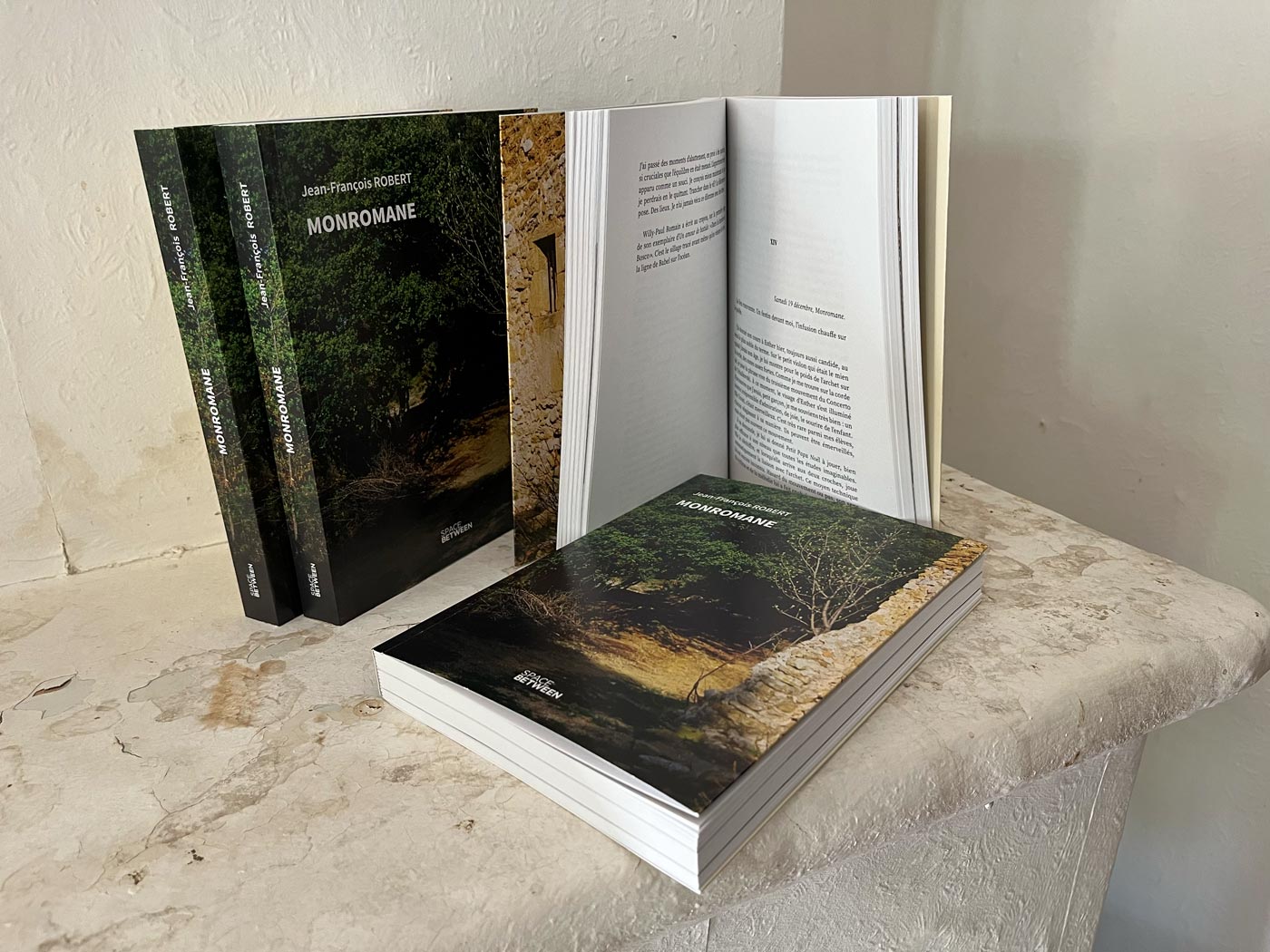 Récit "Monromane" de Jean-François Robert - Une découverte de la Provence et du Lubéron dans les pas d'Henri Bosco